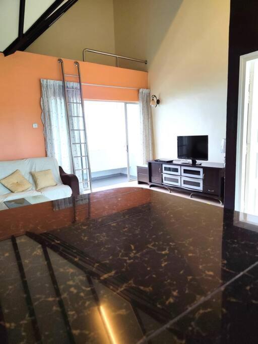 Silverpart C3-6-1 Forest View High Floor No Lift Apartment *