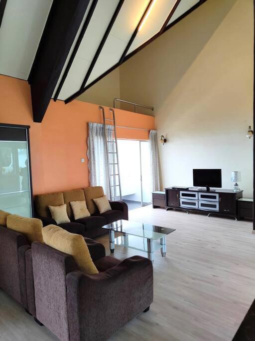 Silverpart C3-6-1 Forest View High Floor No Lift Apartment
